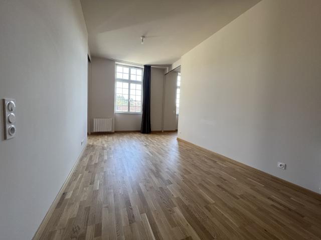 Appartement 3 pièces, 96 m² à louer à Poitiers 86000