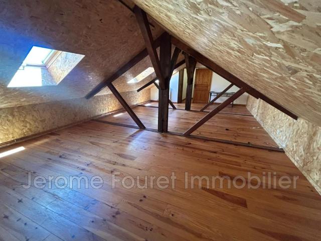 Appartement 3 pièces, 100 m² à louer à Égletons 19300