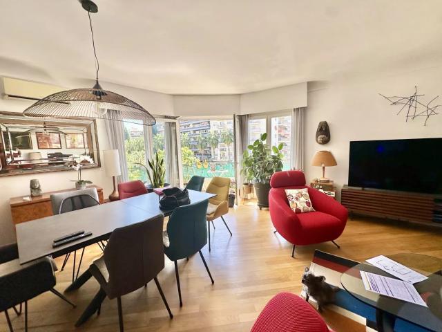 Appartement 3 pièces 101 m²