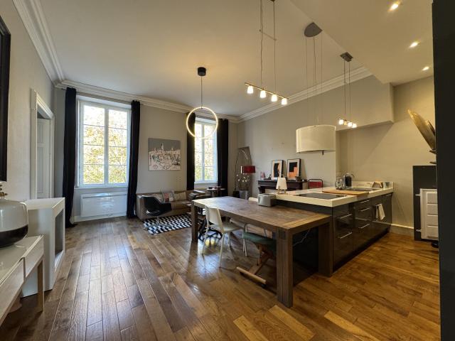 Appartement 3 pièces 103 m²