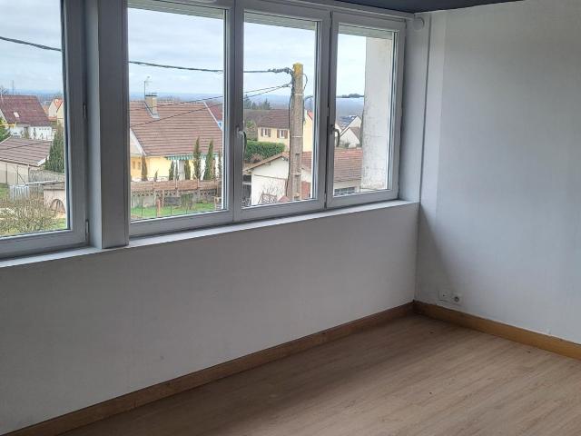 Appartement 3 pièces, 103 m² à louer à Mâcon 71000