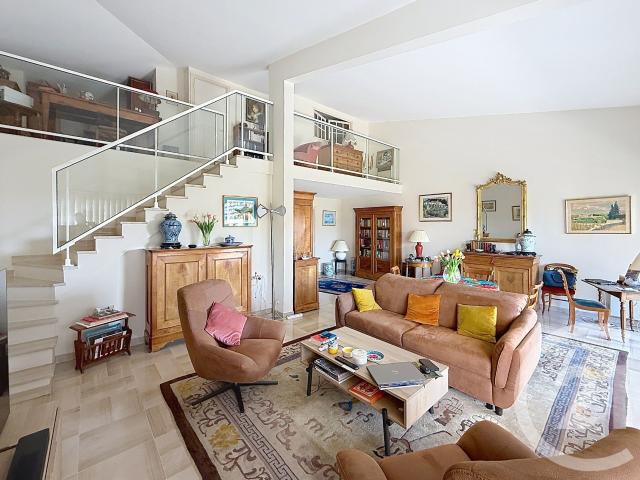 Appartement 3 pièces 109 m²