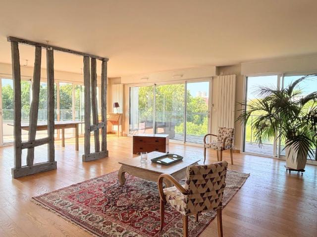 Appartement 3 pièces 122 m²