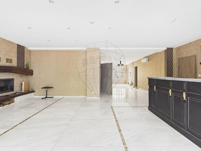 Appartement 3 pièces 123 m²