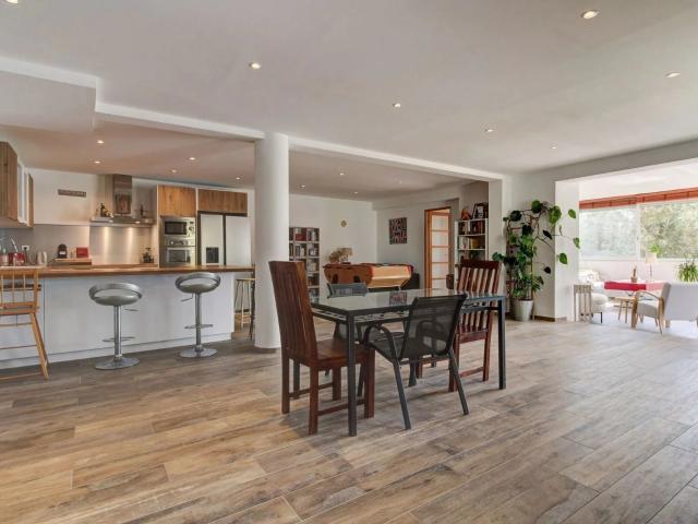 Appartement 3 pièces 140 m²