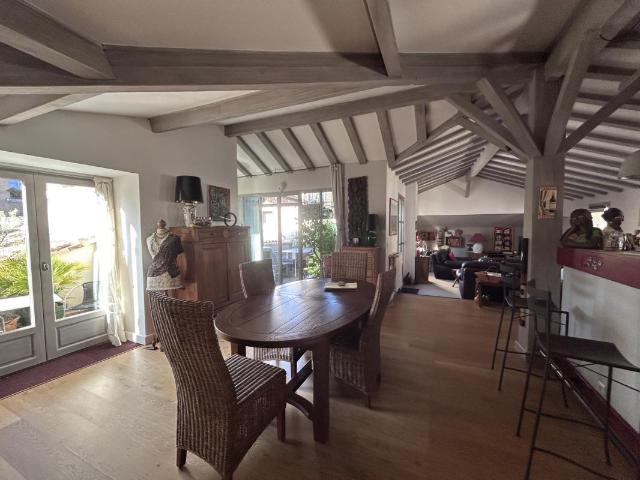 Appartement 3 pièces 141 m²