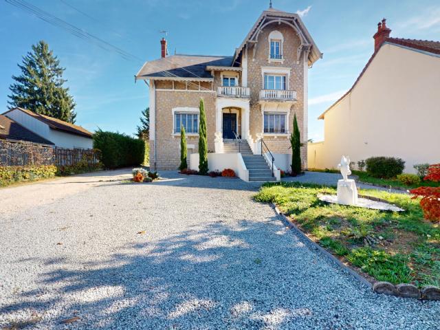 Appartement 3 pièces 142 m²