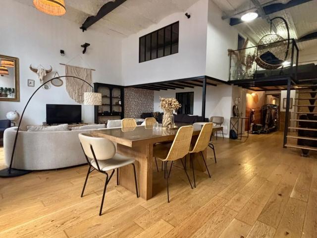 Appartement 3 pièces 155 m²