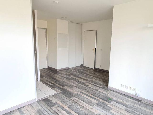 Appartement 3 Pièces + 1 park sous sol + 1 park ext