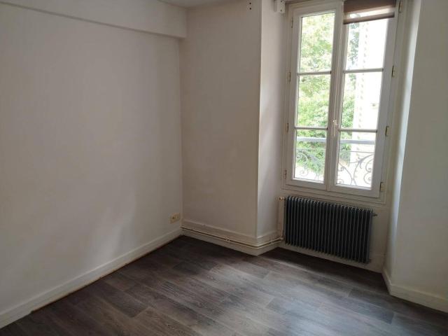 Appartement 3 pièces 1er étage Montfort L'Amaury