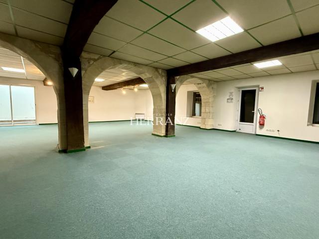 Appartement 3 pièces 297 m²