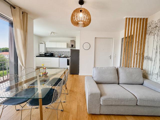 Appartement 3 pièces, 2 terrasses et parking Croisé Laroche