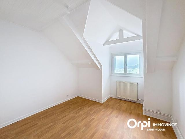 Appartement 3 pièces, 33 m² à louer à Saint Flour 15100