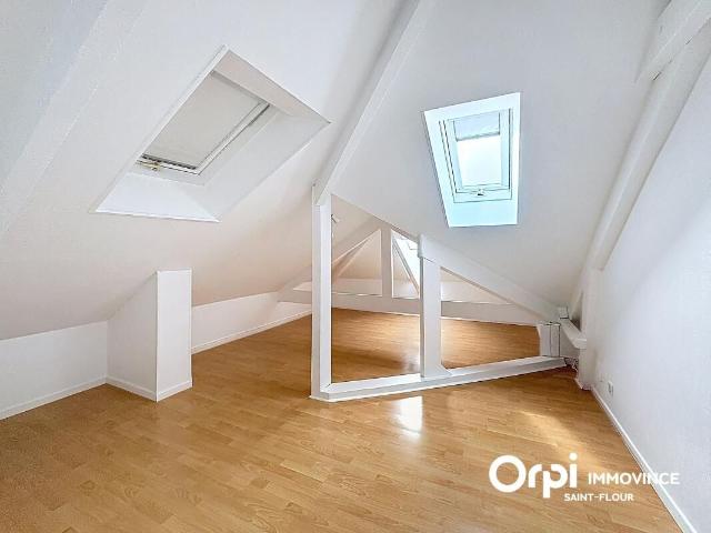 Appartement 3 pièces, 33 m² à louer à Saint Flour 15100