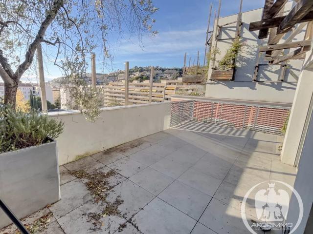 Appartement 3 pièces traversant situé à Gorbella