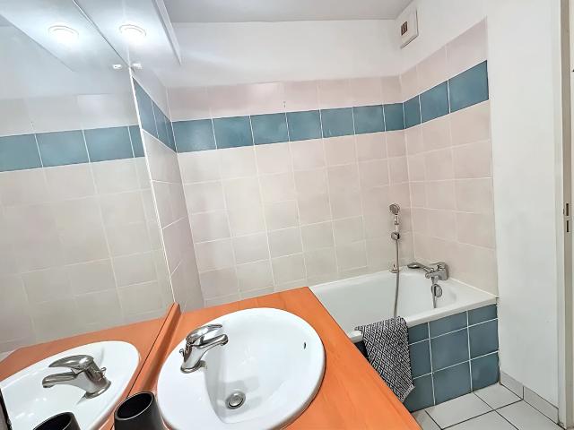 Appartement 3 pièces Vauvert 58.33m² 880€ à louer l'Adresse