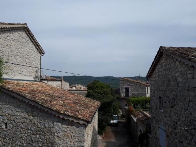 Appartement 3 pièces à louer à Chauzon Réf 6124