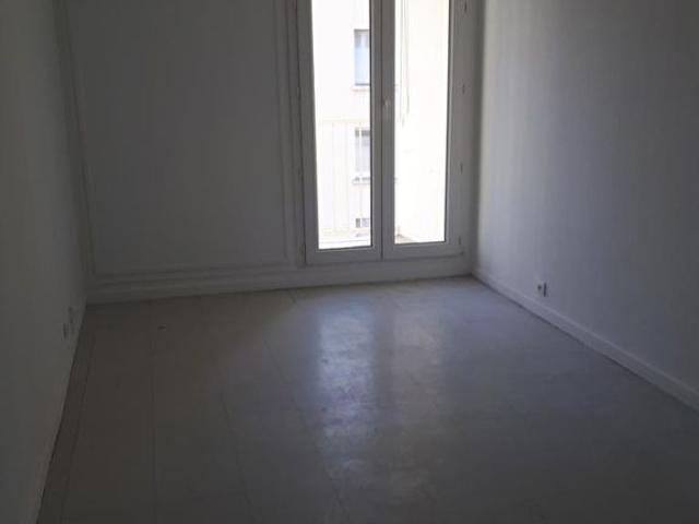 Appartement 3 pièces à louer à Aubenas Quartier Paillouse Baza