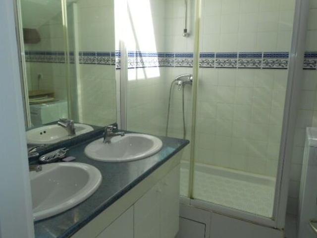 Appartement 3 pièces, à louer à Bordeaux 33000