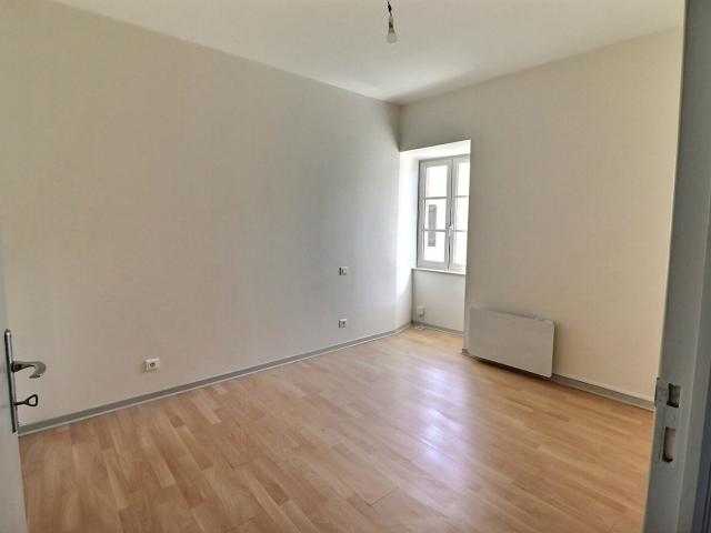 Appartement 3 pièces à louer à Bagnac sur Célé Réf 1355