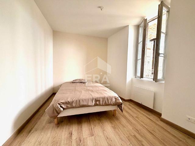 Appartement 3 pièces avec cour à louer à Montereau Fault Yonne Calme et lumineux