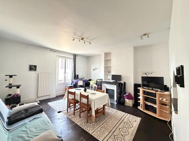 Appartement de caractère T3 ? 72 m2 ? Hauteur sous plafond, charme et prestations ? Coeur de La Ferté sous Jouarre