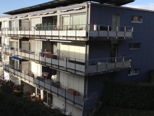 Appartement 3 pièces au rez supérieur idéalement situé !