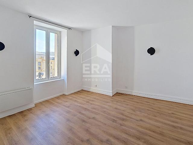 Appartement 3 Pièces AVEC BALCON