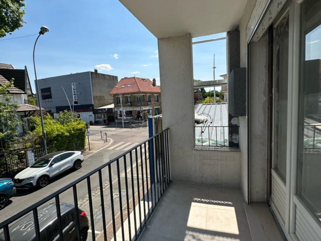 Appartement 3 pièces avec BALCON Au pied de la GARE / Aven