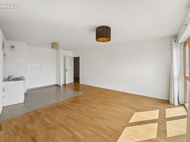 Appartement 3 pièces avec balcon Cergy