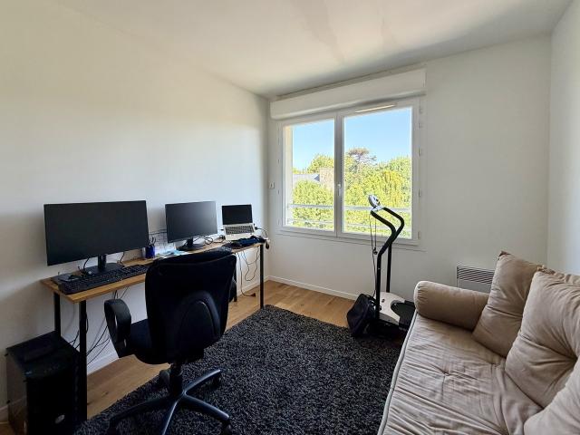 APPARTEMENT 3 PIÈCES AVEC BALCON, garage & parking PAIMPOL