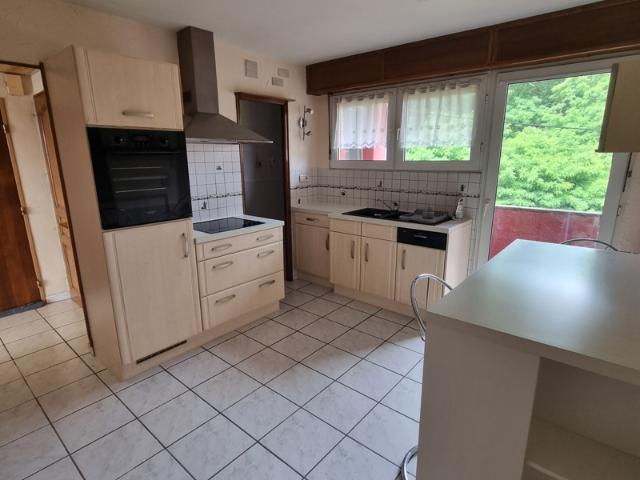 Appartement 3 pièces avec garage, parking et extérieur à L'H