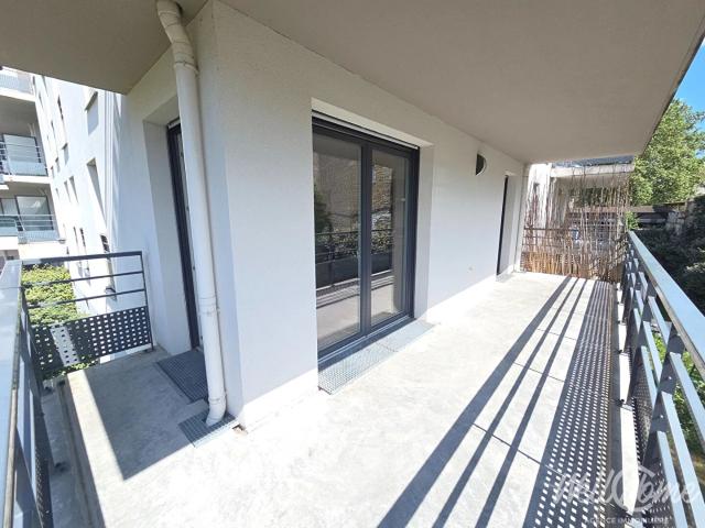 Appartement 3 pièces avec grande terrasse