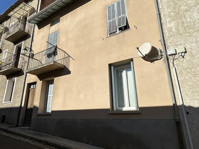 Appartement 3 pièces avec grenier à vendre sur ROQUEBILLIERE