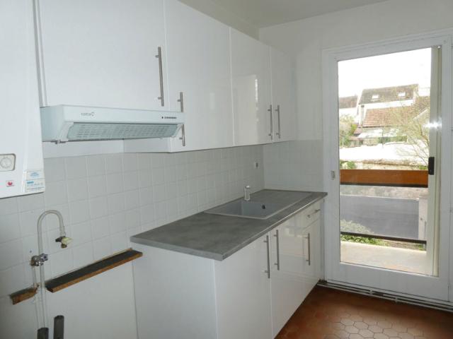 Appartement 3 pièces avec balcon et parking, en résidence