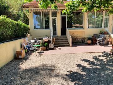 APPARTEMENT 3 PIECES AVEC PETIT JARDIN PROCHE PLAGE DU ROUET