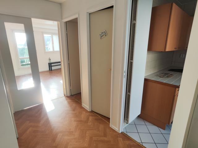 Appartement 3 pièces avec stationnement privatif