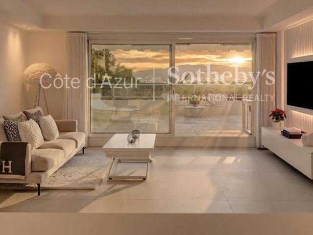 Appartement 3 pièces avec terrasse et aperçu mer à Cannes Bass