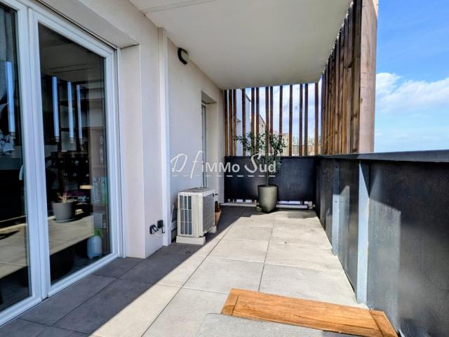 Appartement 3 pièces avec terrasse et 1 emplacement de parking privé