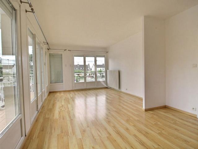 Appartement 3 pièces centre ville de Maurepas