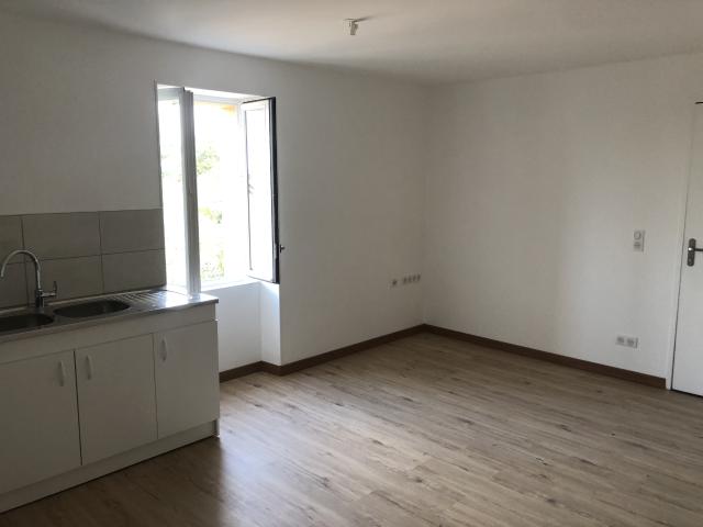 Appartement 3 pièces de 52m2 à louer à Huriel 03