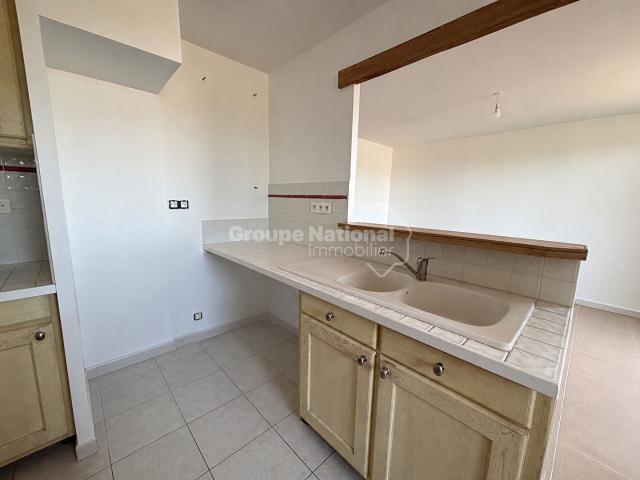 Appartement 3 pièces de 55.50m2 avec balcon, à Beaucaire