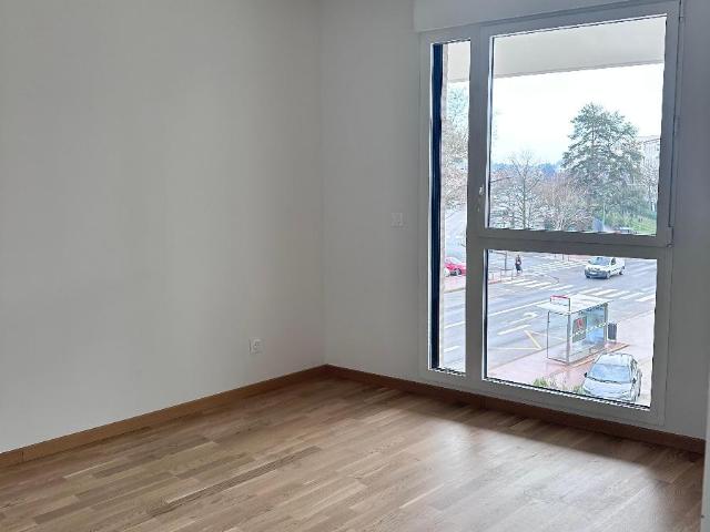 Appartement 3 pièces de 58m² à Decines charpieu