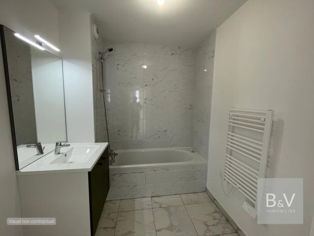 Appartement 3 pièces de 78 m² avec terrasse et vue dégagée sur les Pyrénées