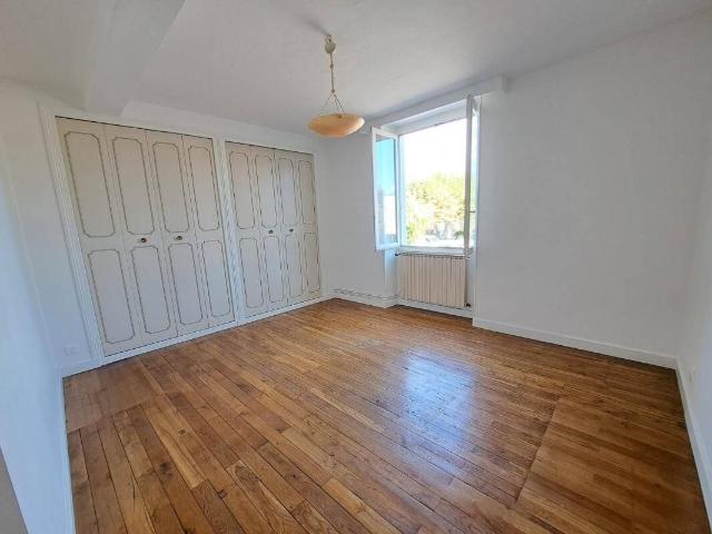 APPARTEMENT 3 PIECES DE 100M²