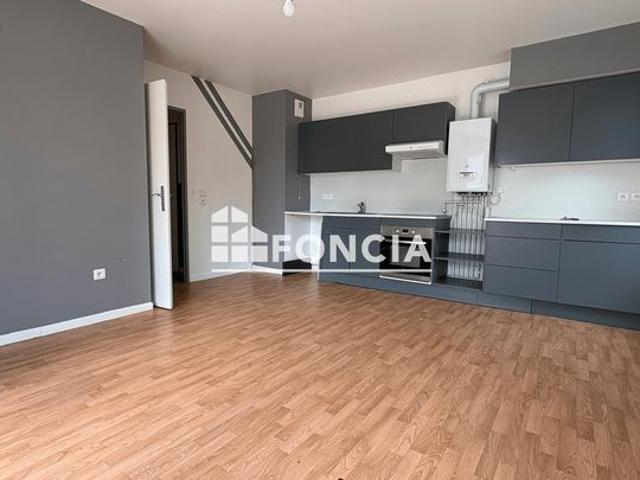 Appartement 3 pièces en bord de Seine avec balcon et parking