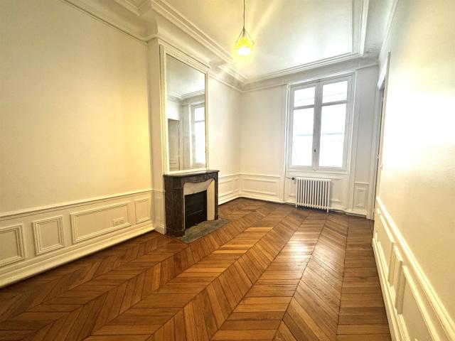 Appartement 3 Pieces En Rdc Renove 88m² Paris 8ème