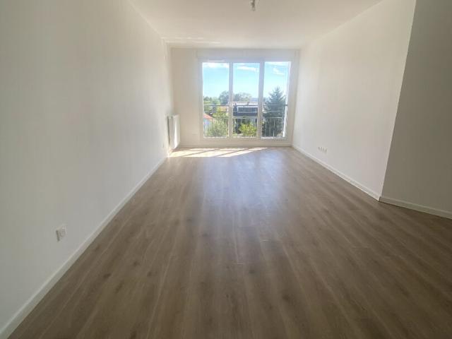 Appartement 3 pièces Le Blanc Mesnil 65.91m² 1590€ à louer l'Adresse