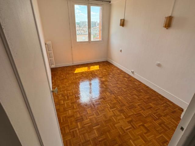 APPARTEMENT 3 PIÈCES – LES PAVILLONS SOUS BOIS
