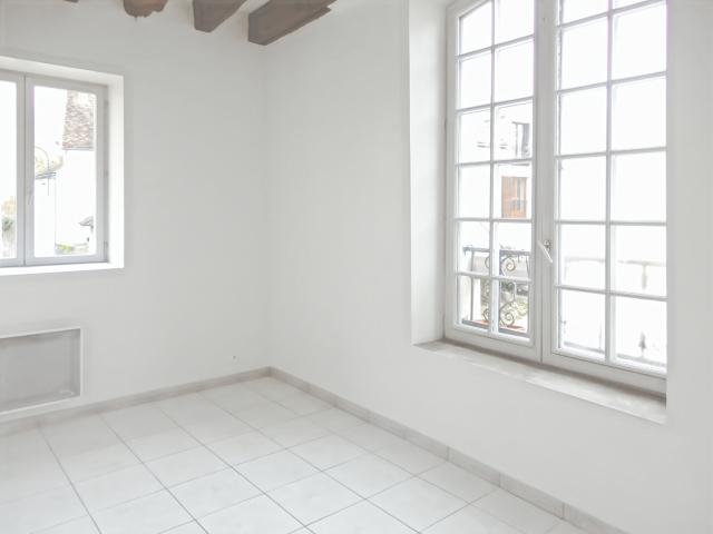Appartement 3 pièces Mennecy 75.71m² 997€ à louer
